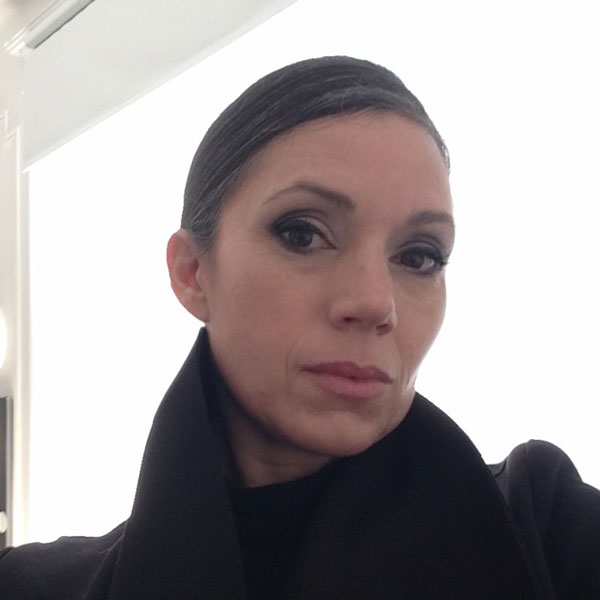 Oana Suteu Khintirian