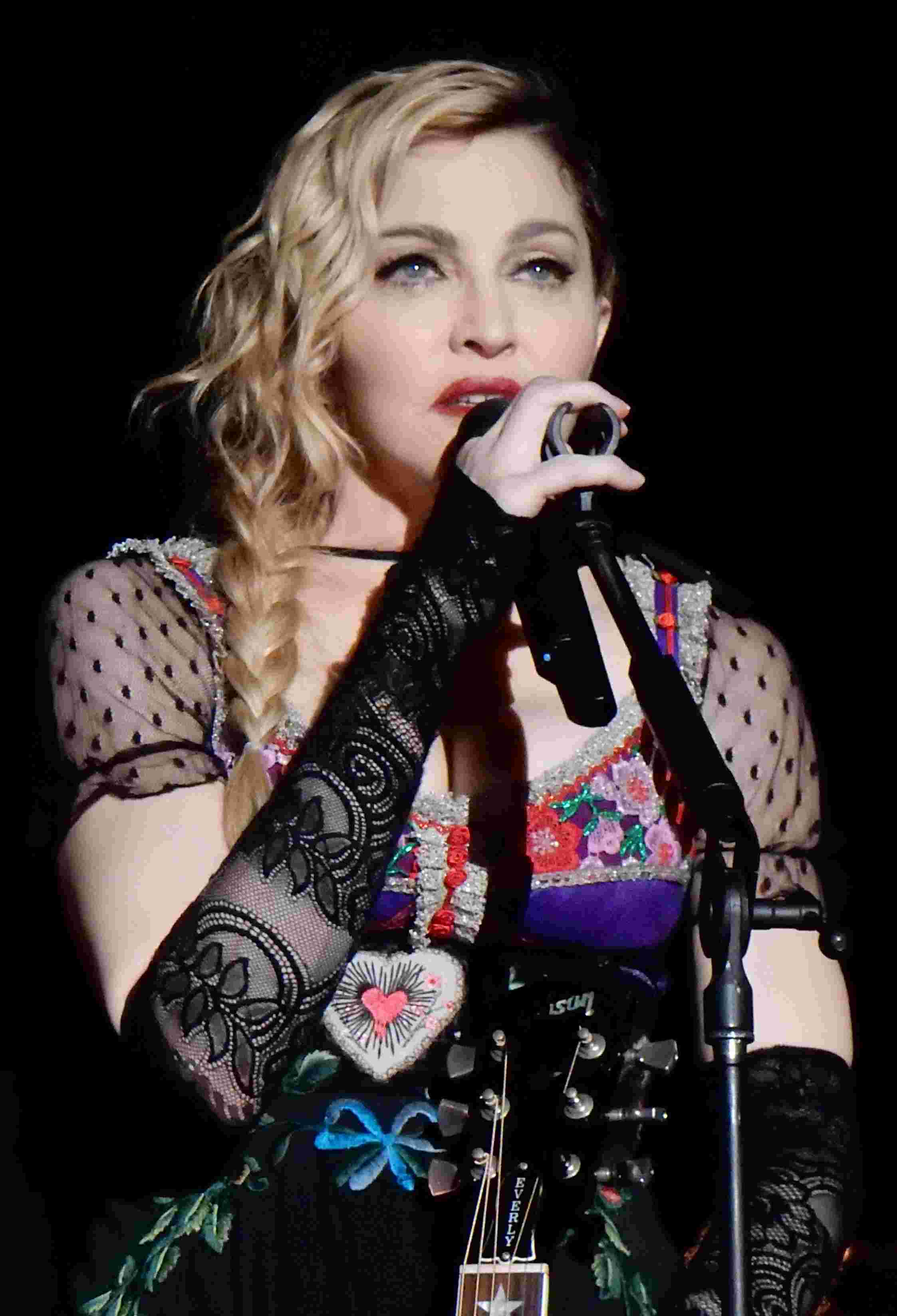  Madonna